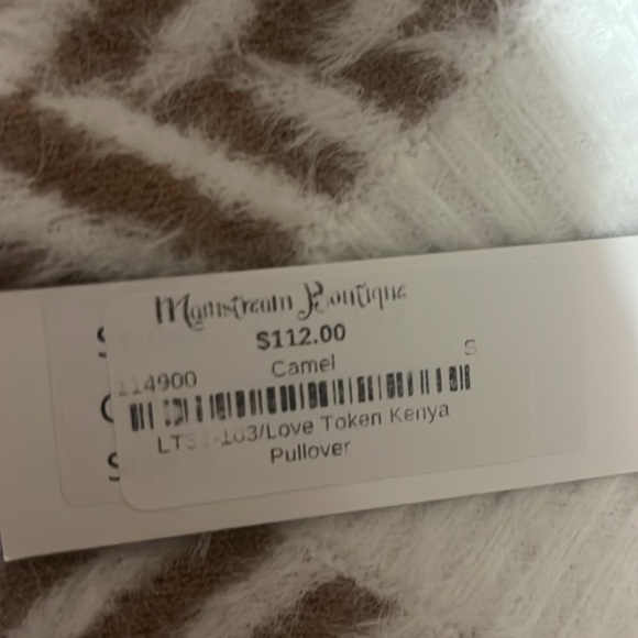 Love token brand new sweater size small - Picture 3 of 4